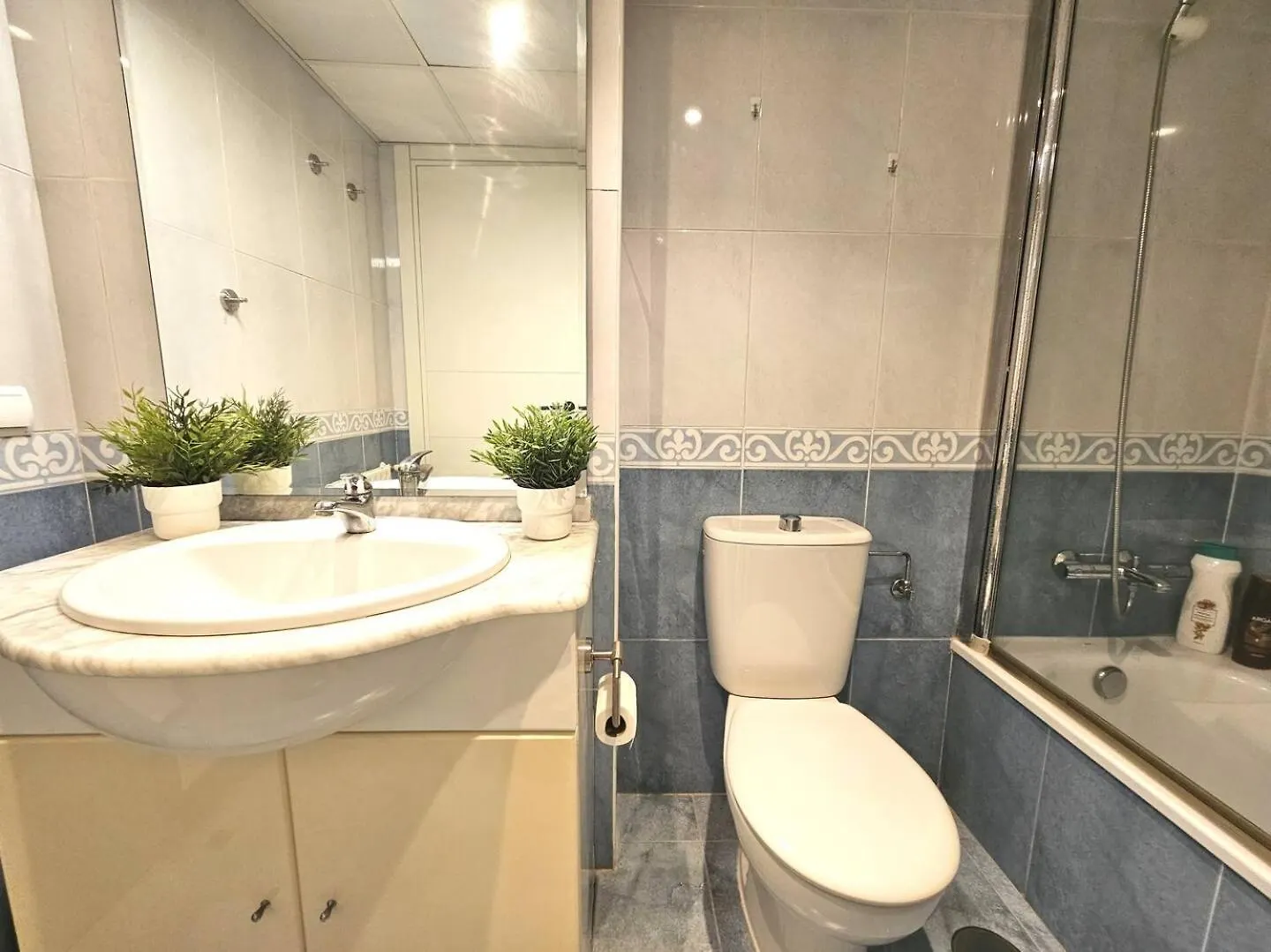 Pass The Keys Nice And Bright Apartment Marbella