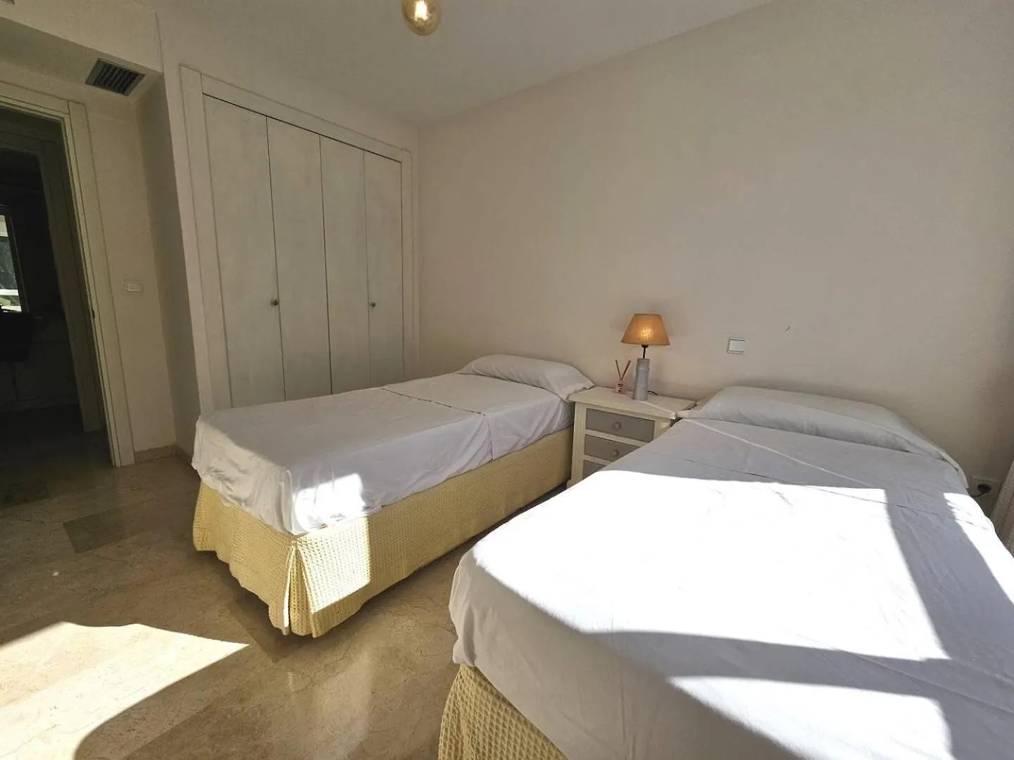 Pass The Keys Nice And Bright Apartment 马尔韦利亚