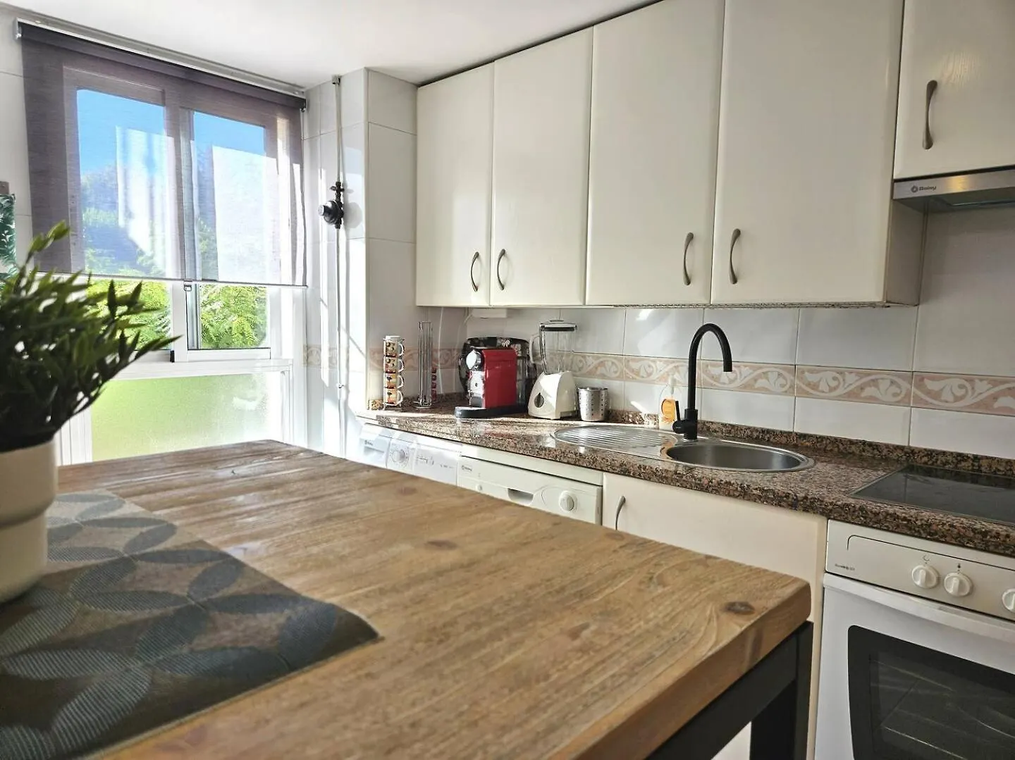Pass The Keys Nice And Bright Apartment 马尔韦利亚