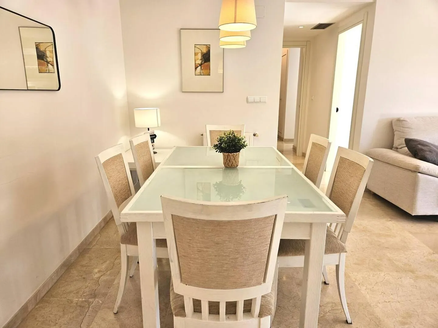 Pass The Keys Nice And Bright Apartment 马尔韦利亚